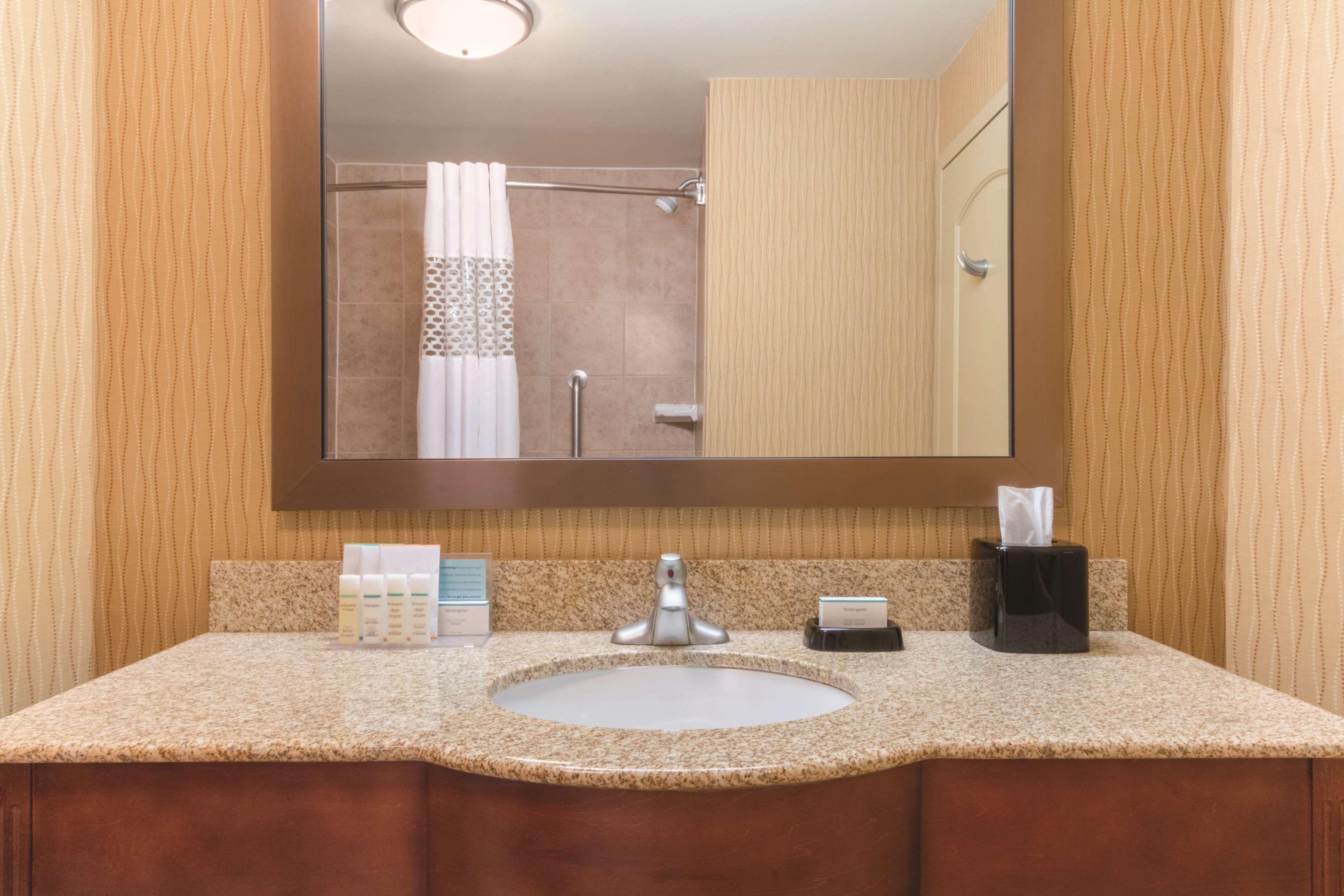 Hampton Inn By Hilton Edmonton South Extérieur photo