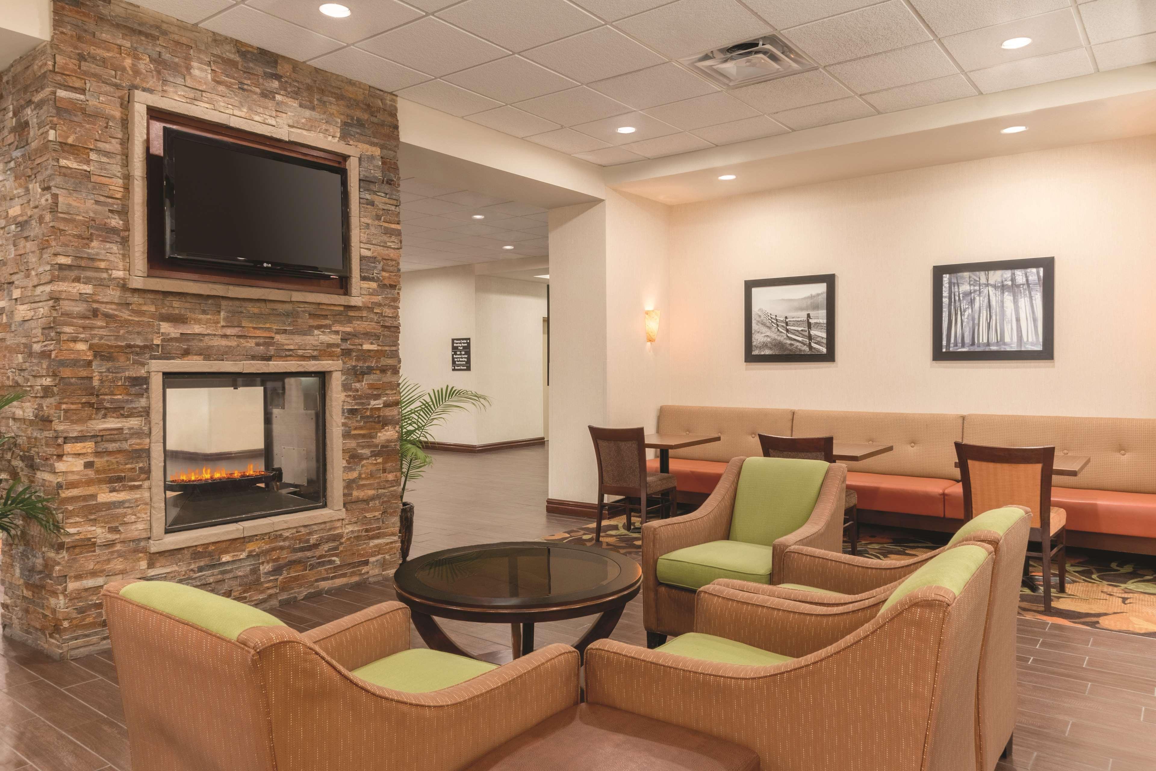 Hampton Inn By Hilton Edmonton South Extérieur photo