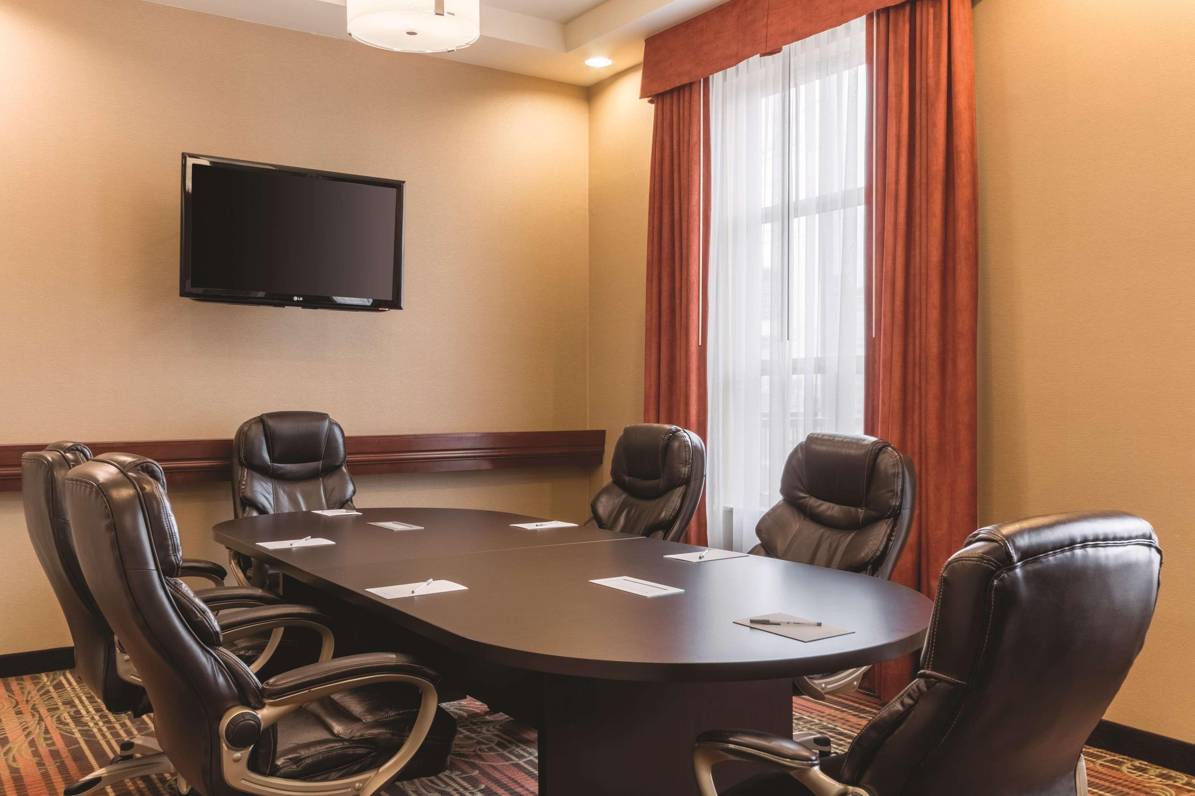 Hampton Inn By Hilton Edmonton South Extérieur photo
