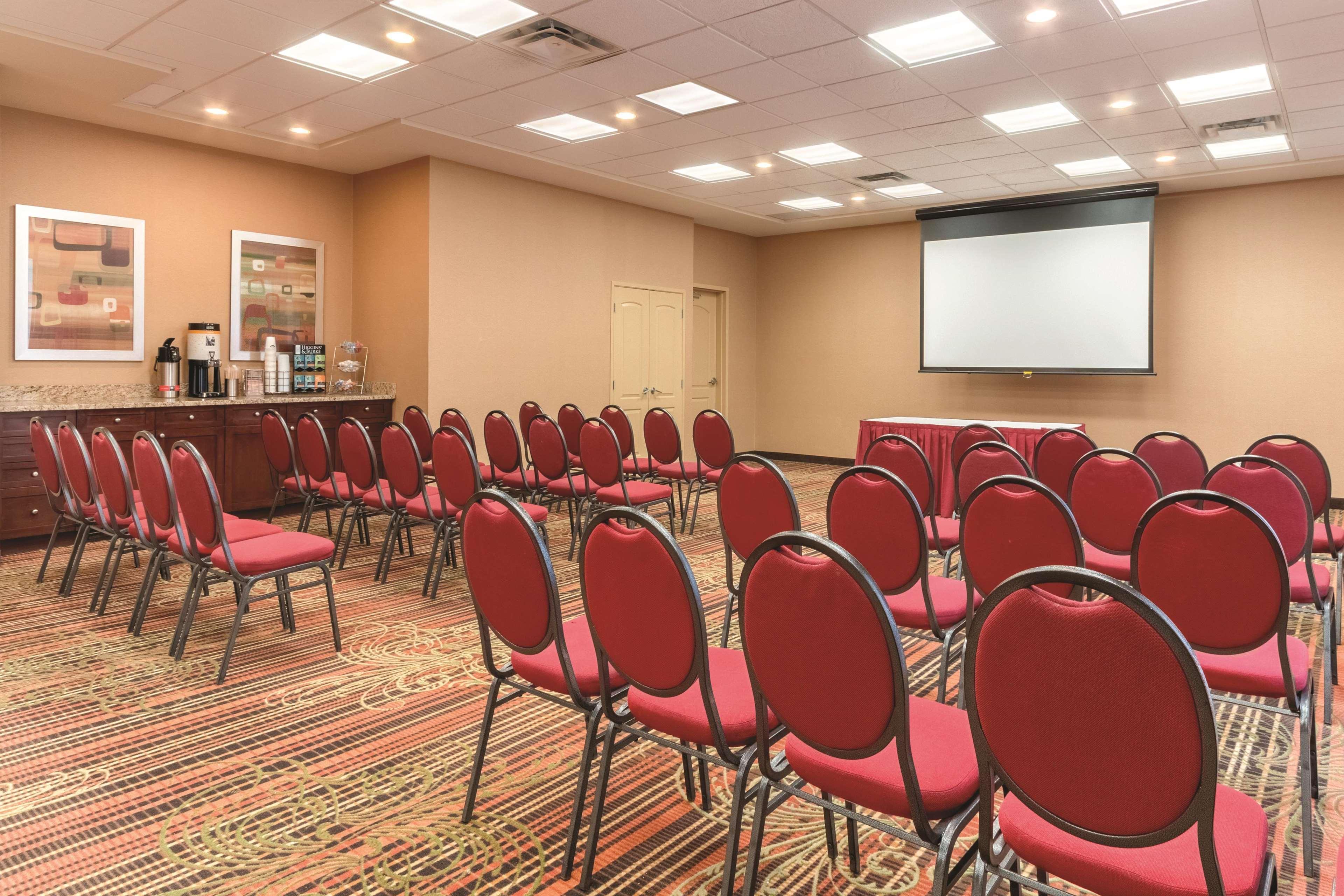 Hampton Inn By Hilton Edmonton South Extérieur photo
