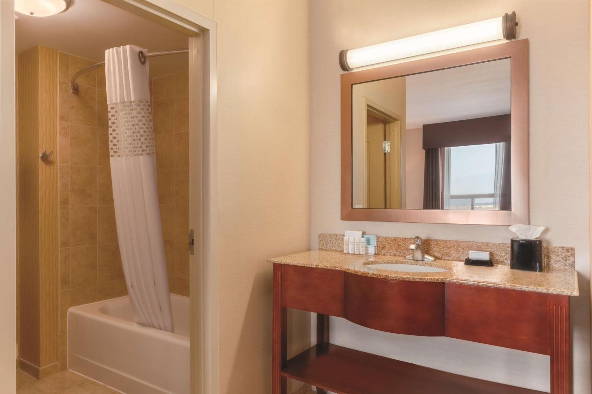 Hampton Inn By Hilton Edmonton South Extérieur photo
